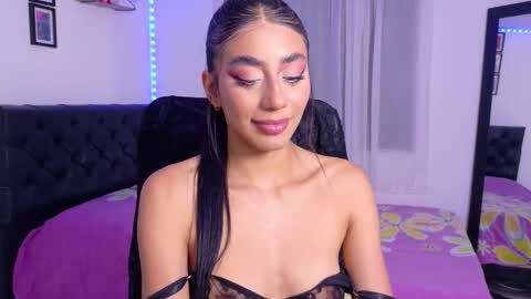 Julieta online show from 10-10-25, 01:04