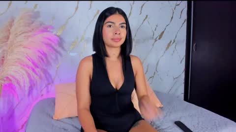 Julieth Gomez online show from 12-17-25, 11:22