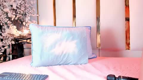 Julieta jackson  online show from 04-21-26, 10:45