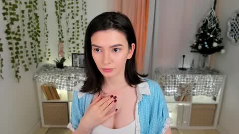 Julieta or Jully online show from 12-18-25, 09:10