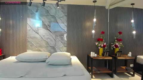 Julietha online show from 03-17-26, 01:43