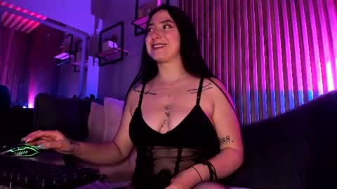   online show from 06-15-26, 07:27