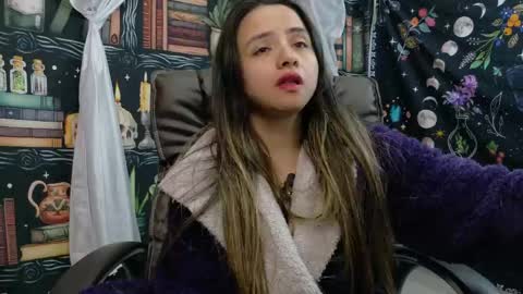 Julietta Jackson online show from 04-30-26, 03:57