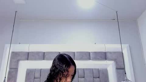 Hi guys It is a pleasure to have you here I am Julieta  online show from 11-27-25, 12:18