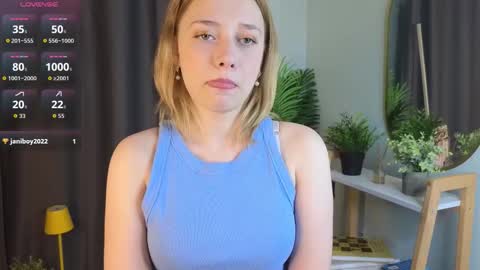 Mia online show from 10-12-25, 03:05