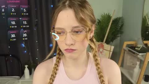 Mia online show from 01-07-26, 03:09