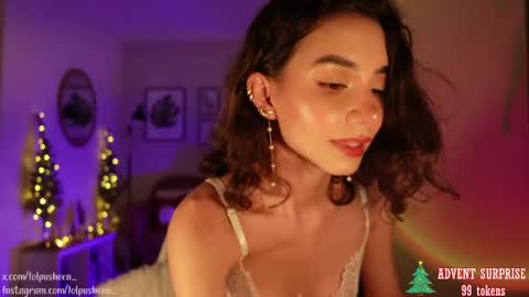 Snapshot of juliette_dee chatting on 12-24-24, 01:16 Juliette Dee online show from 12-24-24, 01:16