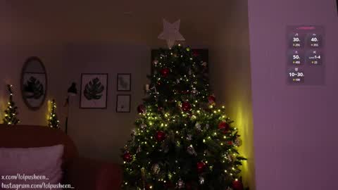 Snapshot of juliette_dee chatting on 12-29-24, 10:14 Juliette Dee online show from 12-29-24, 10:14