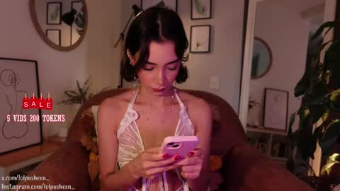 Snapshot of juliette_dee chatting on 01-16-25, 10:02 Juliette Dee online show from 01-16-25, 10:02
