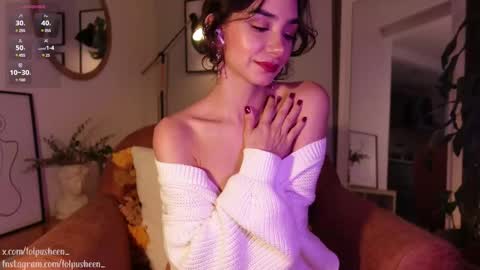 Snapshot of juliette_dee chatting on 02-10-25, 10:19 Juliette Dee online show from 02-10-25, 10:19