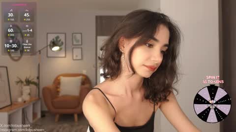 Snapshot of juliette_dee chatting on 09-22-25, 09:50 Juliette Dee online show from 09-22-25, 09:50