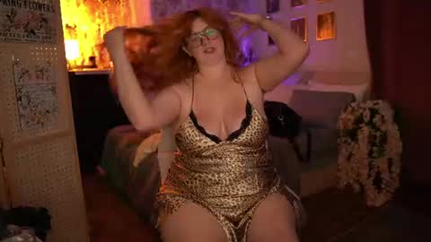 Snapshot of juliette_garden chatting on 07-18-26, 05:33 Here most days 3 online show from 07-18-26, 05:33