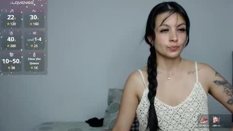 Snapshot of juliette_ponce chatting on 12-23-24, 04:55 juliette online show from 12-23-24, 04:55