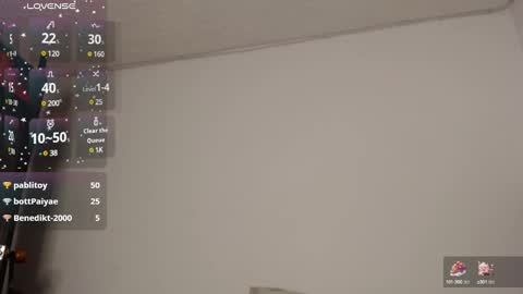 Snapshot of juliette_ponce chatting on 12-23-24, 08:00 juliette online show from 12-23-24, 08:00