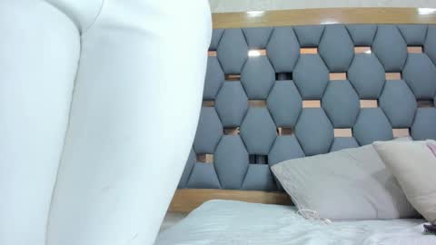 juliette_pretty_ online show from 11-09-25, 07:01