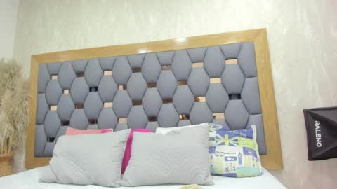 juliette_pretty_ online show from 06-06-26, 07:07