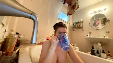 Snapshot of juliettelatte81200 chatting on 07-04-26, 04:57 juliettelatte81200 online show from 07-04-26, 04:57