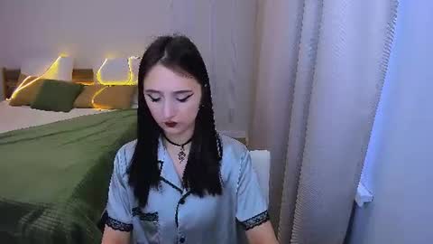 Snapshot of juliettemonli chatting on 06-17-26, 11:34 juliettemonli online show from 06-17-26, 11:34