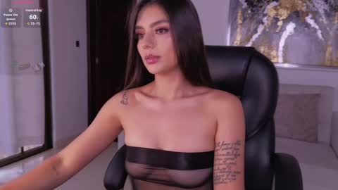 Juliette Moreau online show from 06-06-26, 07:51