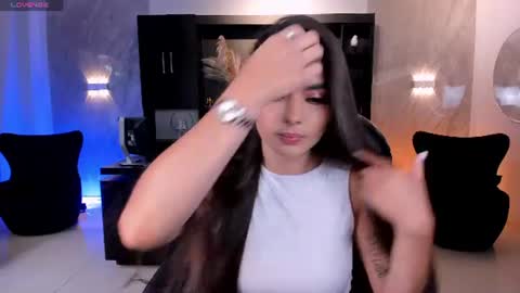 Juliette Moreau online show from 07-02-26, 06:58