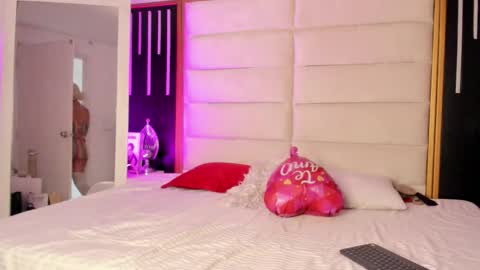 Juli online show from 03-03-26, 01:06