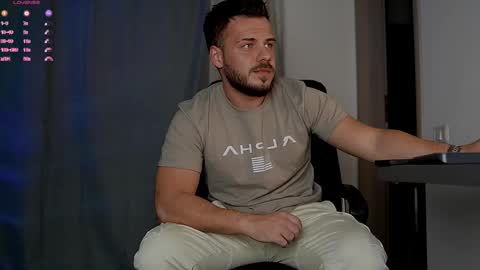 JULiUS   online show from 10-19-25, 06:52