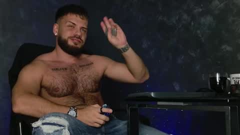 JULiUS   online show from 12-01-25, 08:03