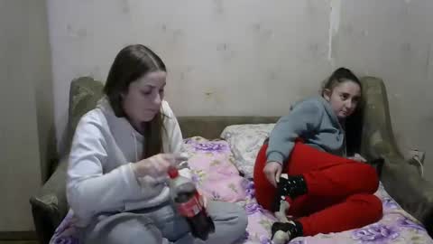 Snapshot of juliya_katie chatting on 12-14-24, 06:52 Juliya Katie online show from 12-14-24, 06:52