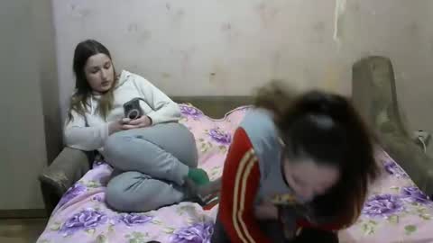 Snapshot of juliya_katie chatting on 01-25-25, 04:46 Juliya Katie online show from 01-25-25, 04:46