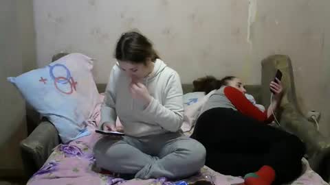 Snapshot of juliya_katie chatting on 03-01-25, 09:04 Juliya Katie online show from 03-01-25, 09:04