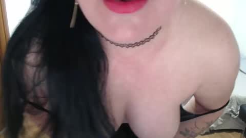 Julie online show from 03-05-25, 09:16