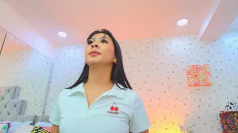 Julieta Reyes   online show from 10-04-25, 11:52