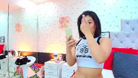Julieta Reyes   online show from 06-22-26, 12:02