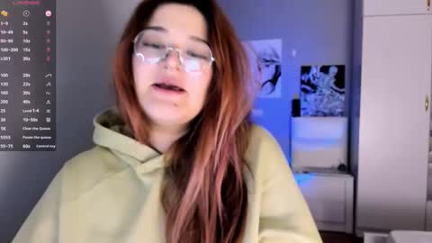 Snapshot of july_slowdive chatting on 12-03-24, 03:11 Julie online show from 12-03-24, 03:11