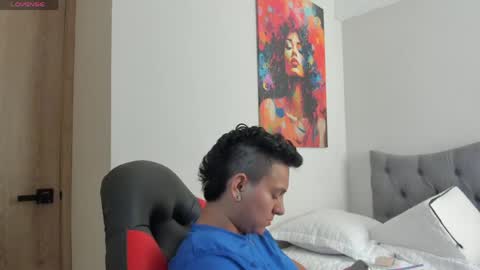 Snapshot of julya_smith_69 chatting on 05-22-26, 02:01 Julya Smith online show from 05-22-26, 02:01