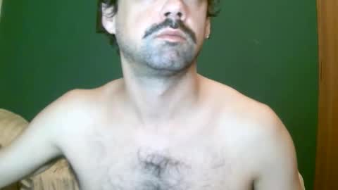 Mia online show from 04-19-26, 06:35