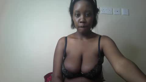 queen online show from 02-28-26, 10:22