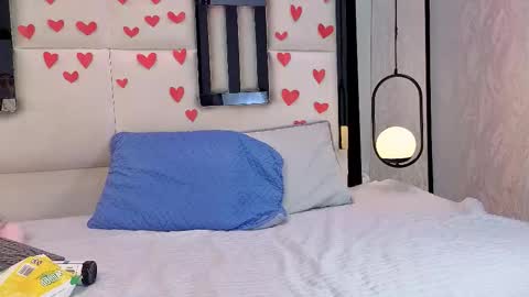 junecollins online show from 02-14-26, 09:33