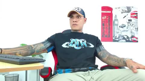 juniior_333 online show from 11-26-25, 08:32