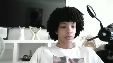 junior_thegoldenboy online show from 05-17-26, 04:14