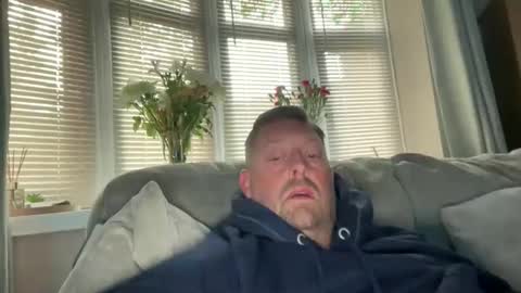 Snapshot of junky345 chatting on 05-20-26, 05:41 Junky online show from 05-20-26, 05:41