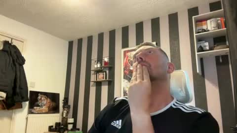 Junky online show from 07-27-26, 02:57