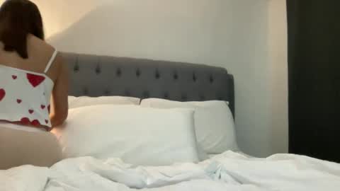 Snapshot of junovaughn chatting on 06-06-26, 11:37 junovaughn online show from 06-06-26, 11:37