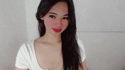 Julia online show from 02-08-25, 05:08