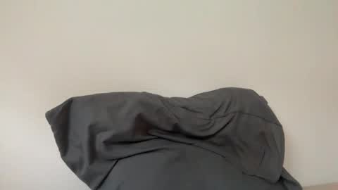 just_a_guy_with_a_big_cock online show from 04-29-26, 10:41