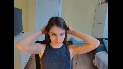 Snapshot of just_be_here chatting on 02-03-26, 11:04 Dary online show from 02-03-26, 11:04