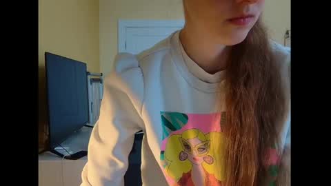 Snapshot of just_be_here chatting on 05-05-26, 11:07 Dary online show from 05-05-26, 11:07