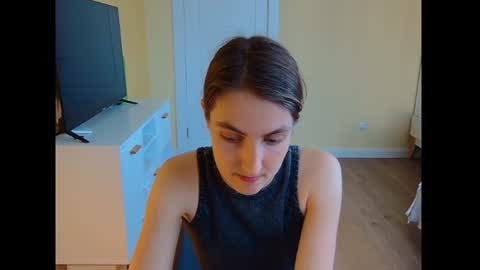 Snapshot of just_be_here chatting on 08-03-26, 07:51 Dary online show from 08-03-26, 07:51