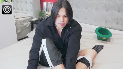 Snapshot of just_gay_ chatting on 02-04-25, 04:18 just_gay_ online show from 02-04-25, 04:18