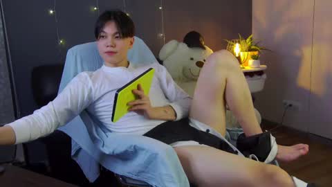 Snapshot of just_gay_ chatting on 02-14-25, 09:21 just_gay_ online show from 02-14-25, 09:21